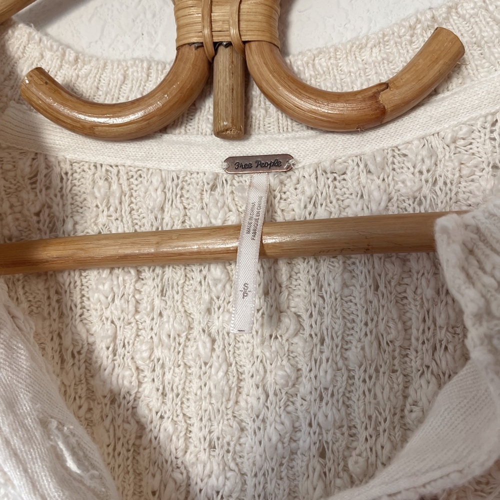 FREE PEOPLE SWEATER - Picture 4 of 5